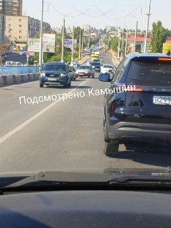 Бородинский мост снова парализован из-за одной машины
