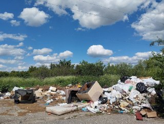 Свалка на проезде Энергетиков в Михайловке продолжает расти
